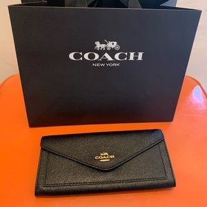 New! Coach Wallet